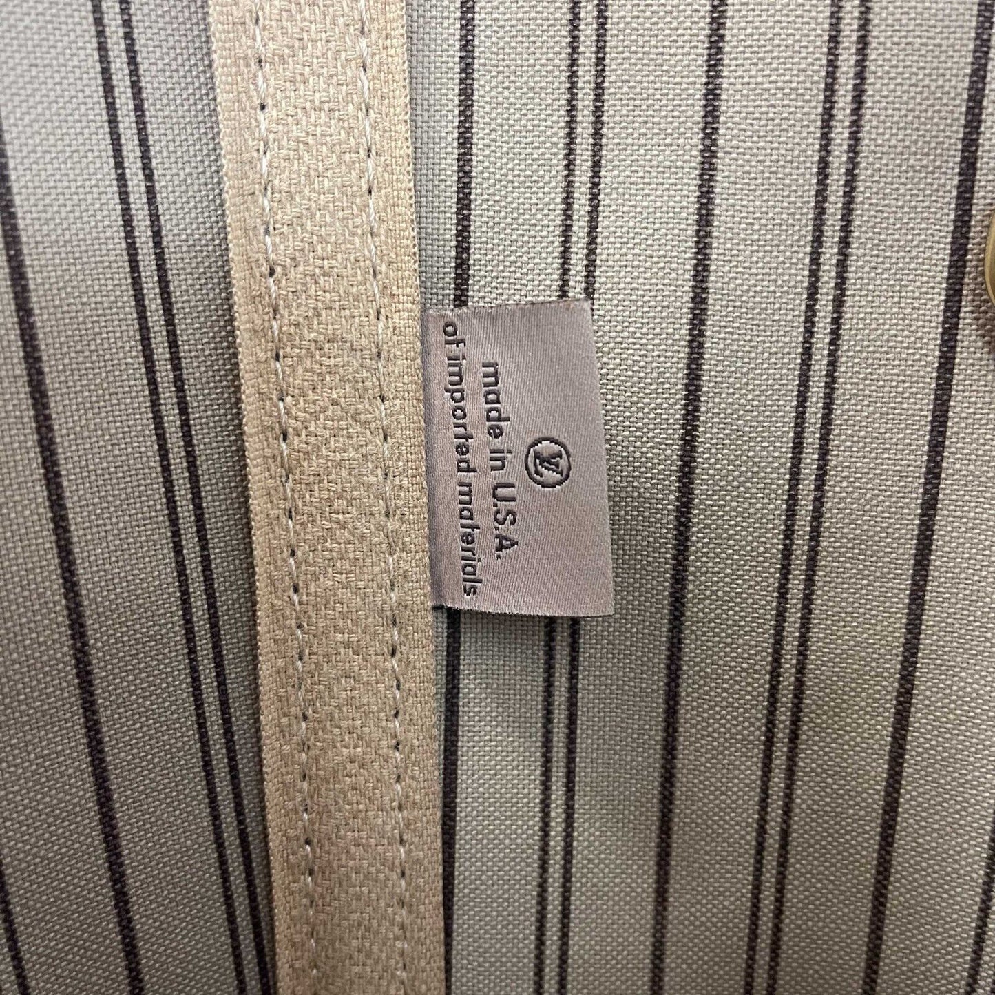 Louis Vuitton - LV Neverfull MM - Brown Monogram Tote w/ Pouch