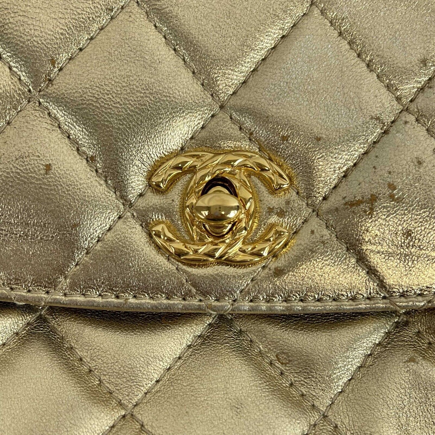 CHANEL - Mini Flap Bag Vintage Chain Metallic Gold CC Leather Quilted Crossbody