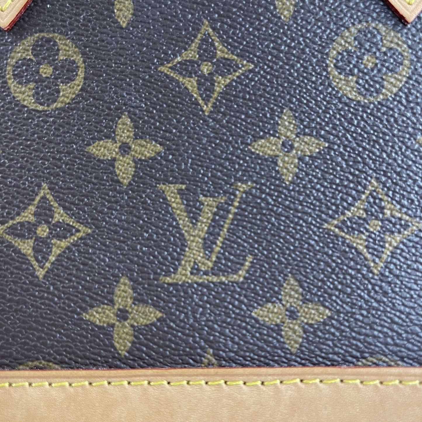 Louis Vuitton - LV Alma BB Monogram - Brown Top Handle w/ Shoulder Strap