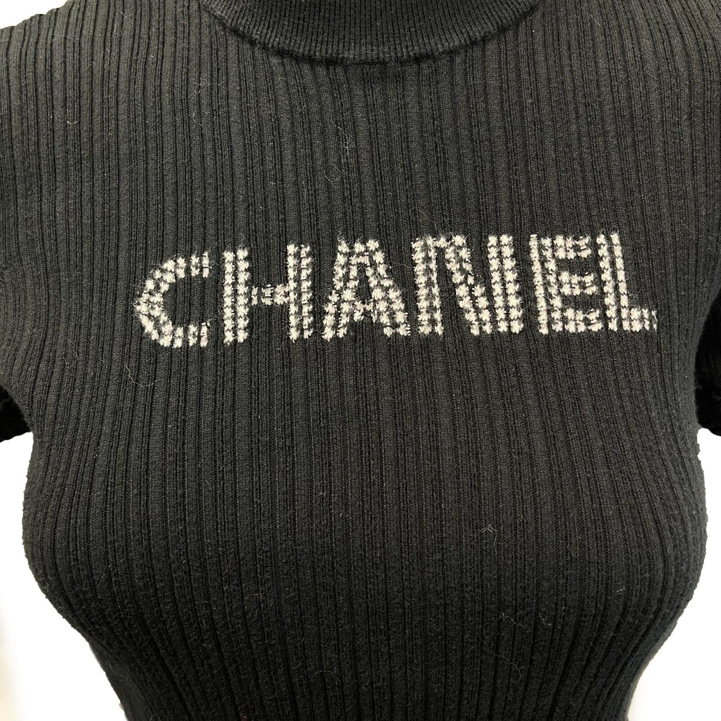Chanel 21P RUNWAY Short Sleeve Knit Black White Top FR 38 US 4