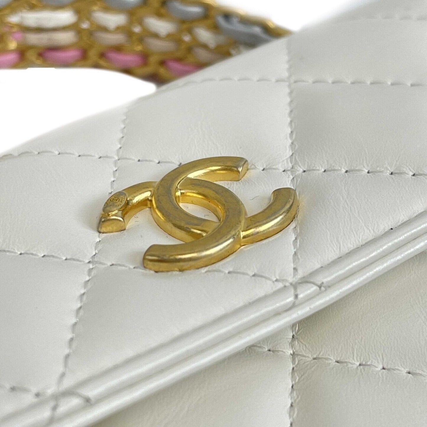 CHANEL - Phone Holder Quilted White Lambskin CC ‘CHANEL’ Top Handle / Crossbody