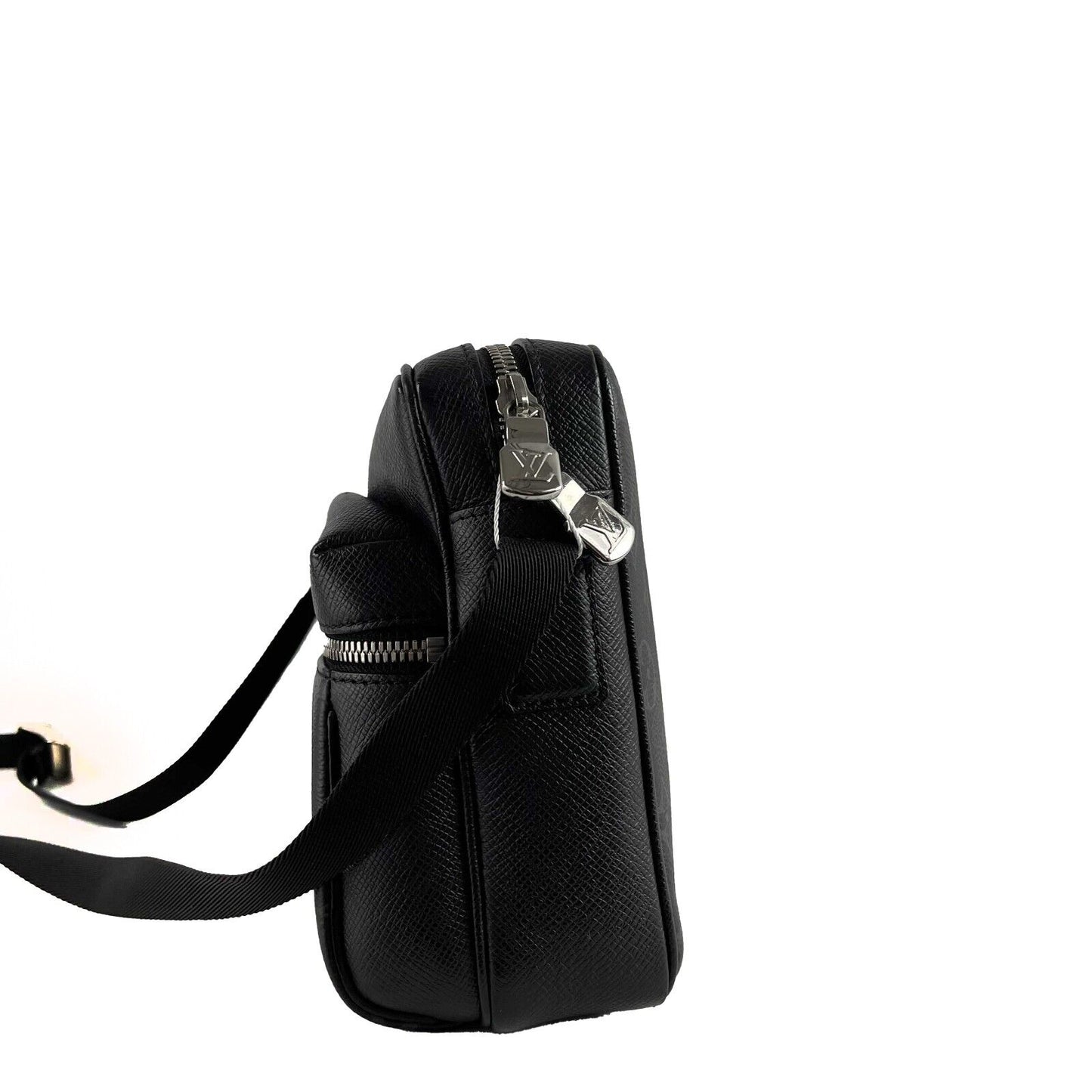 Louis Vuitton Monogram Taigarama Canvas Outdoor Messenger Bag Black 2020