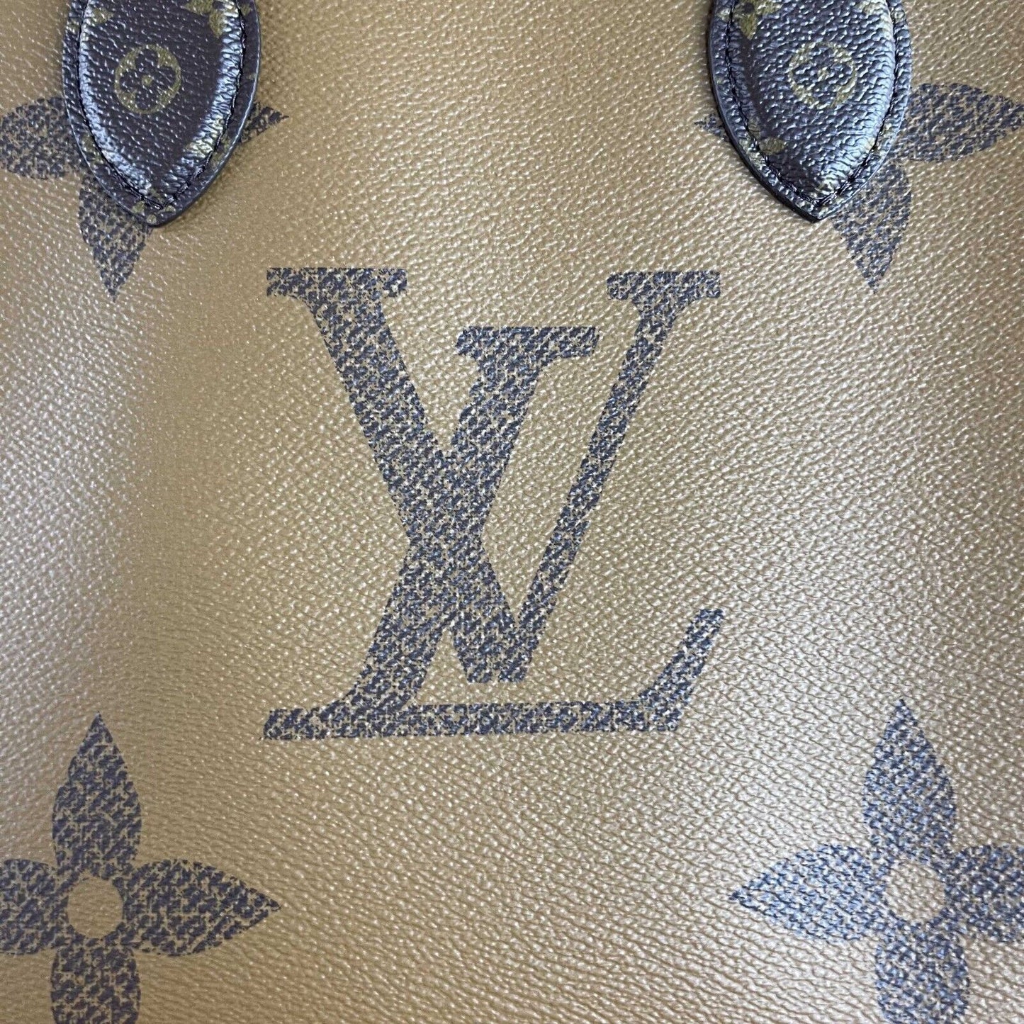 Louis Vuitton OnTheGo MM