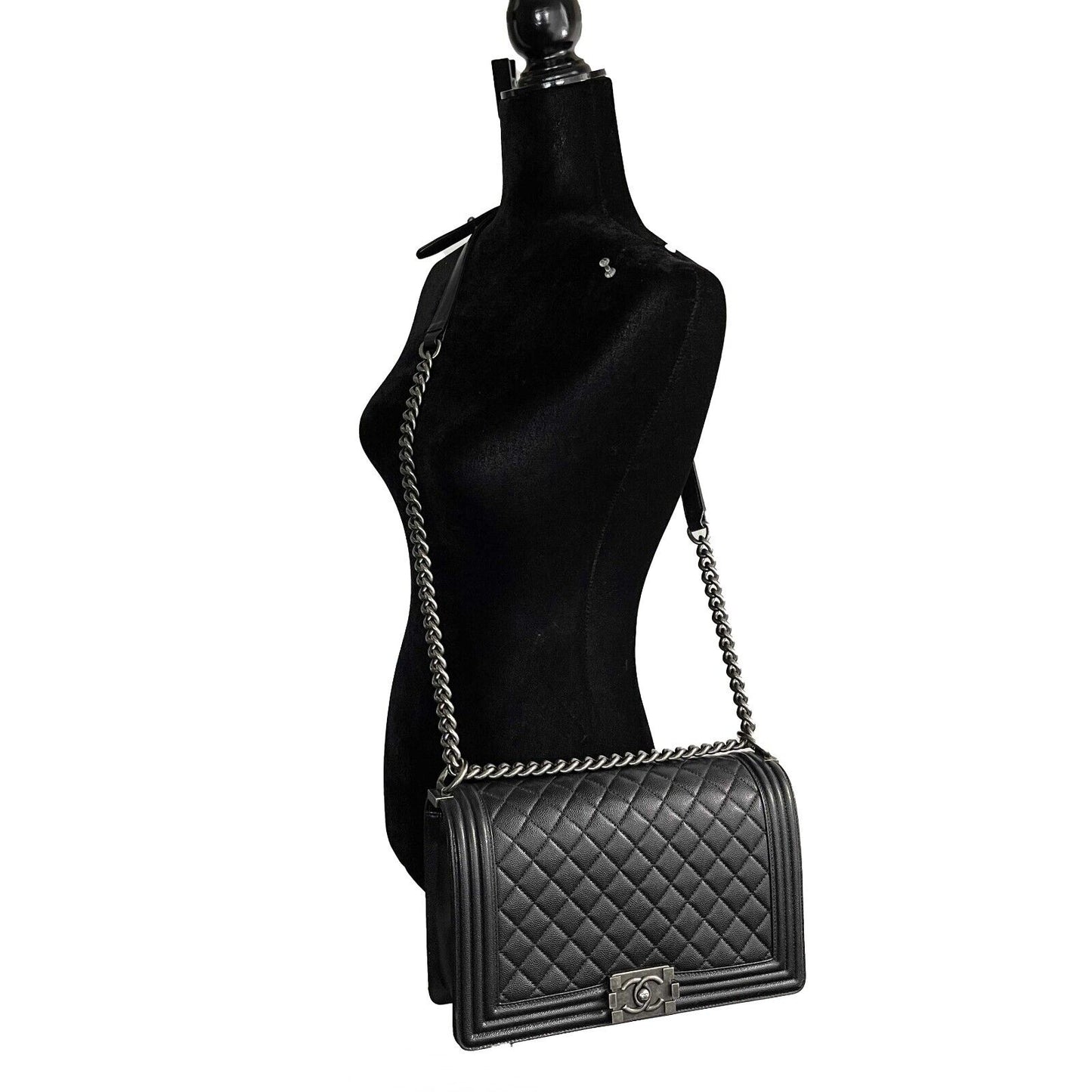 Chanel - CC Boy Flap Quilted Double Stitch New Medium - Black Caviar Leather