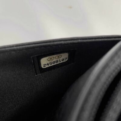 Chanel - Metiers d'Art 2017 Black Velvet and Pearl Crossbody Wallet on Chain