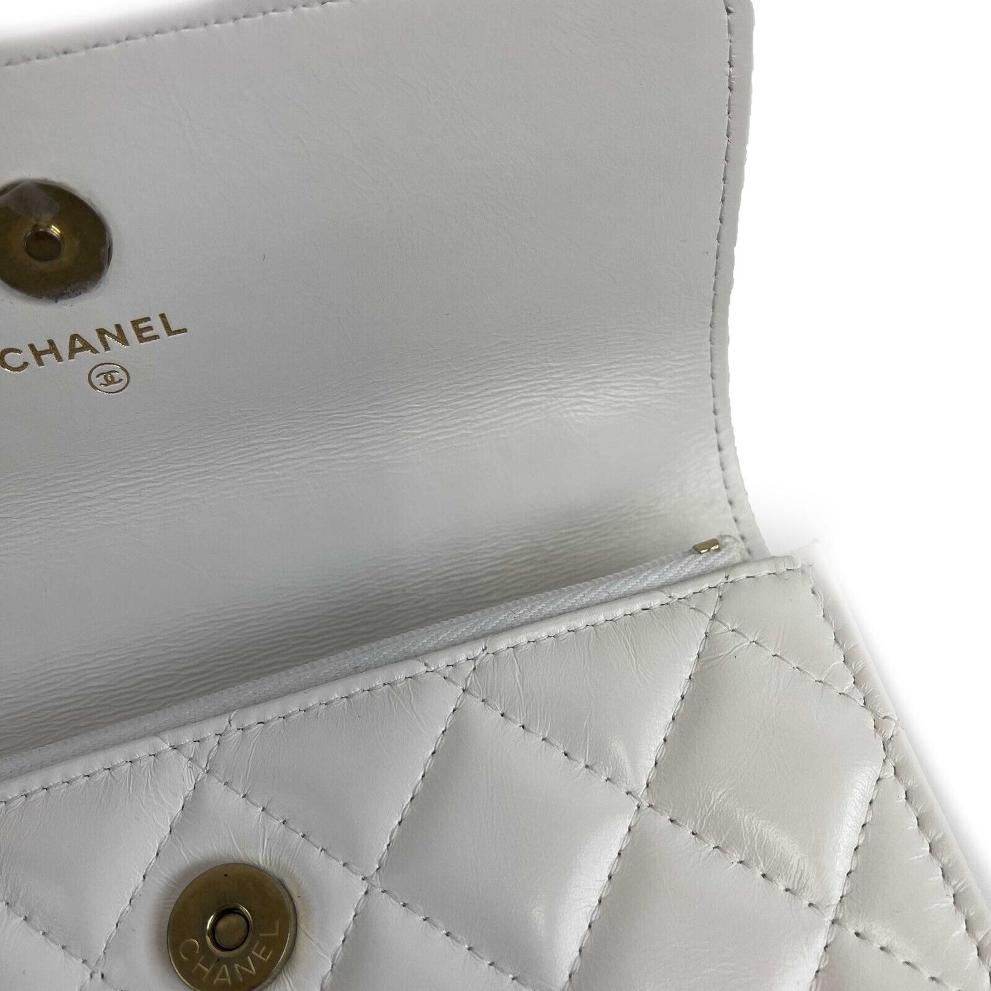 CHANEL - Phone Holder Quilted White Lambskin CC ‘CHANEL’ Top Handle / Crossbody