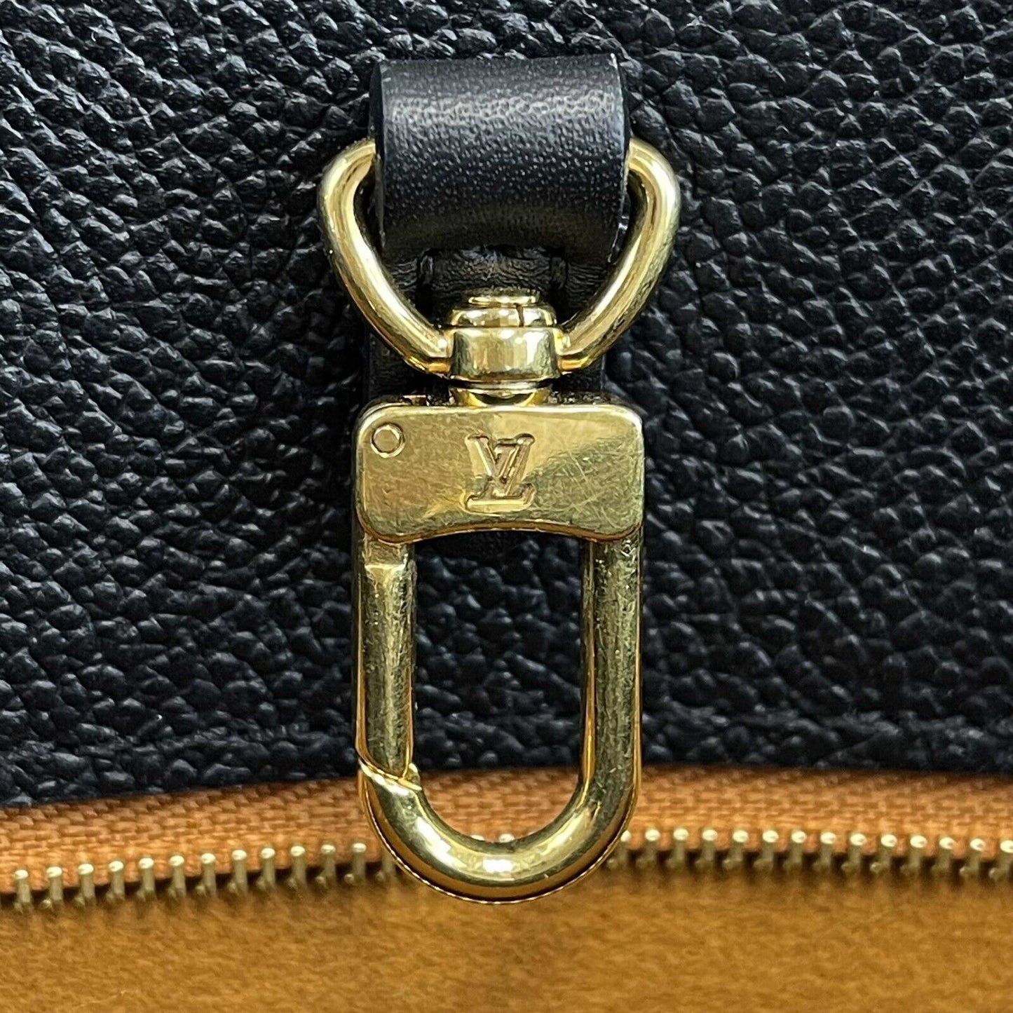 Louis Vuitton - On the go MM Empreinte Black Leather Top Handle Shoulder Strap