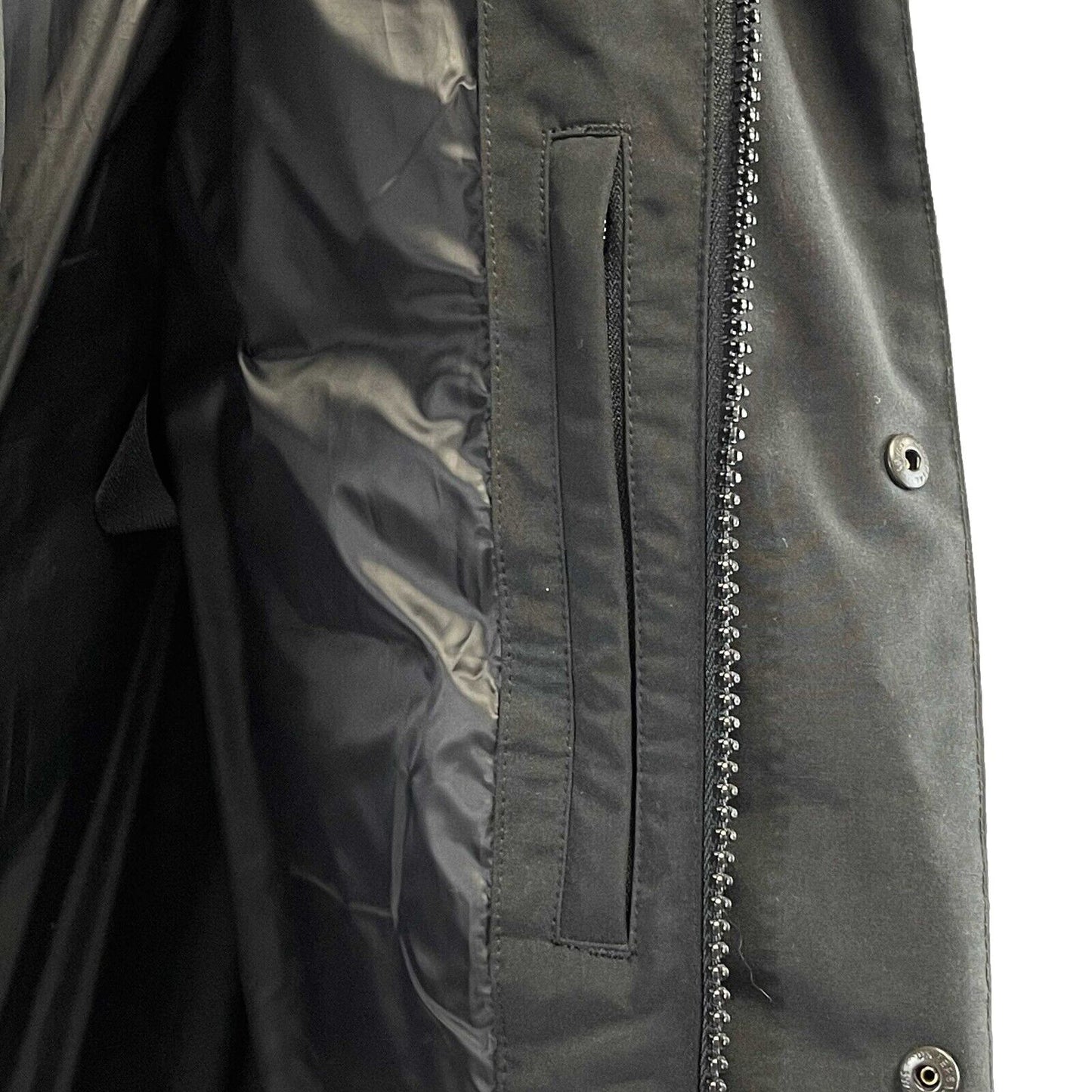 Canada Goose - New w/ Tags - Wedgemount Parka In Black - Black - Medium - Jacket