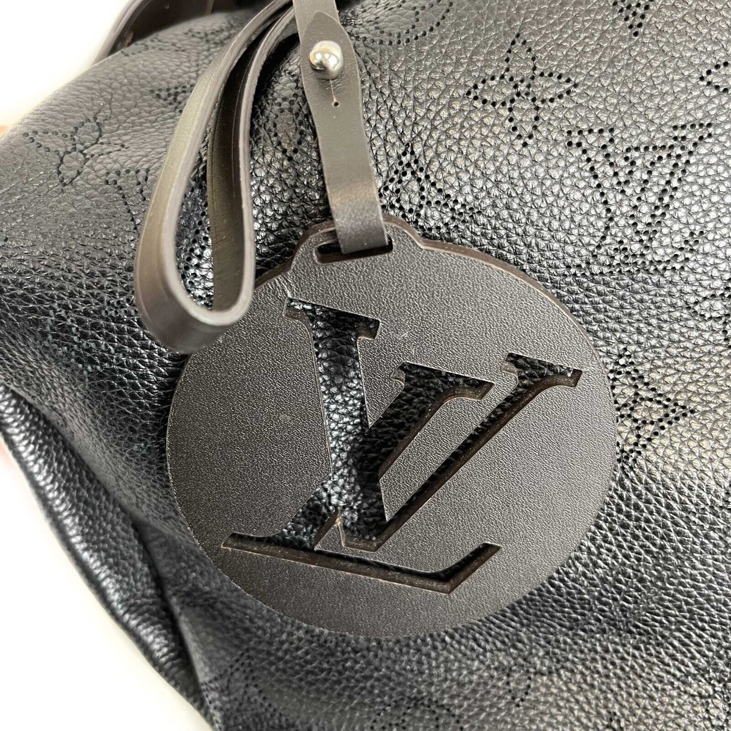 Louis Vuitton - Beaubourg Hobo MM - Black Monogram Leather Top Handle w/ Strap
