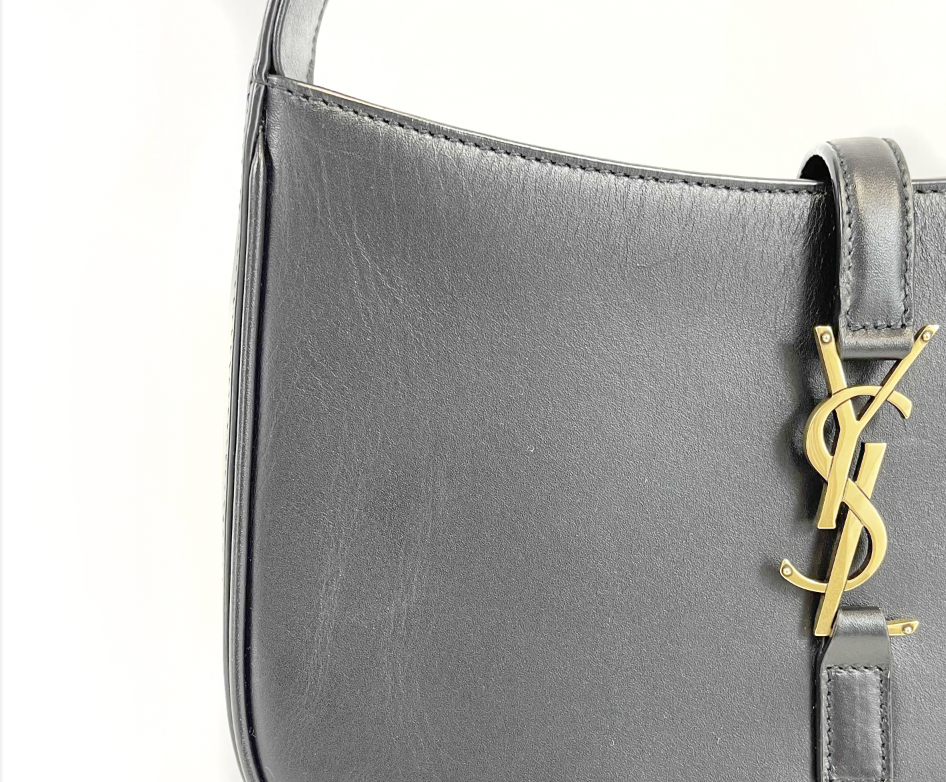 Saint Laurent - YSL - Le 5 À 7 Hobo Bag in Black Smooth Leather - Shoulder Bag