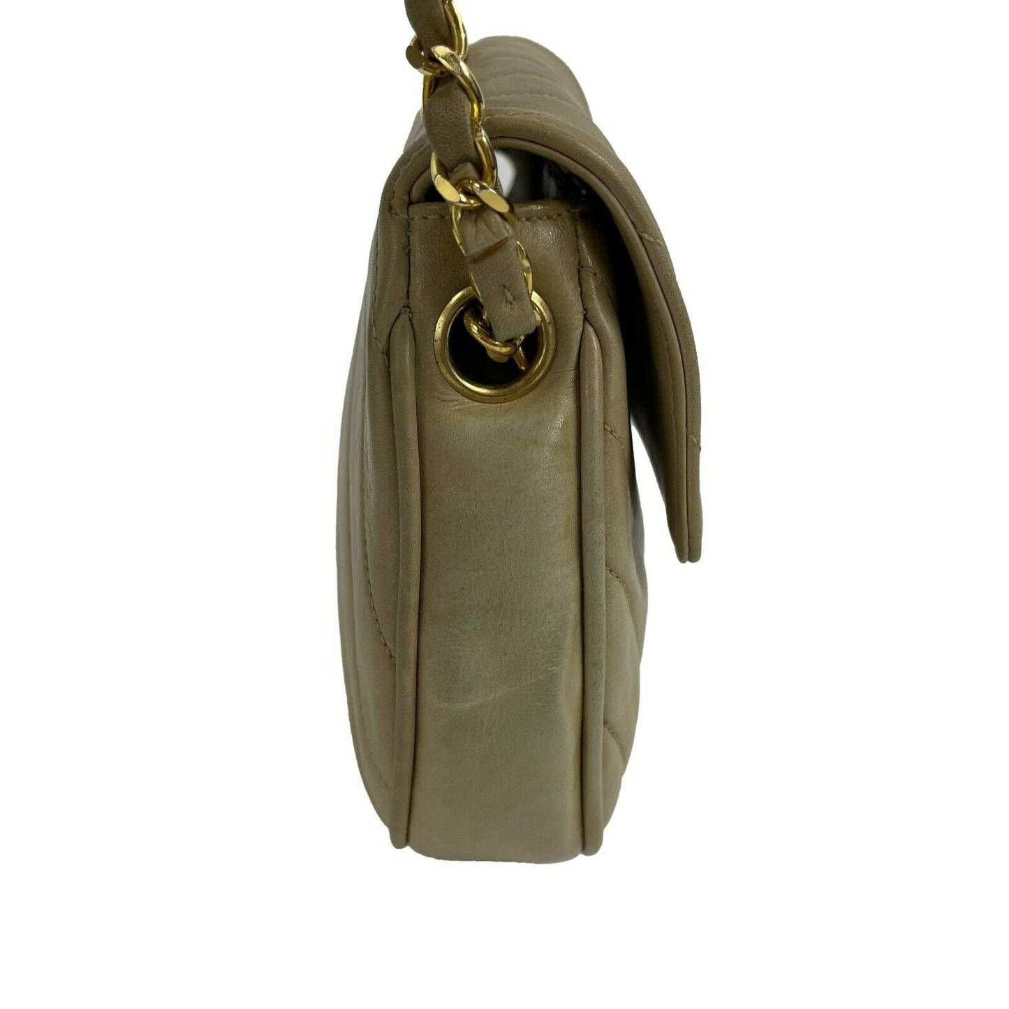 CHANEL - 90's Vintage Chevron Flap 24k - CC logo - Beige / Gold-tone Crossbody