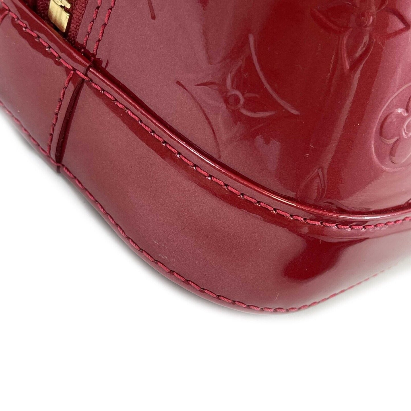 Louis Vuitton - Excellent - Alma PM in Red Patent Leather - Top Handle Handbag