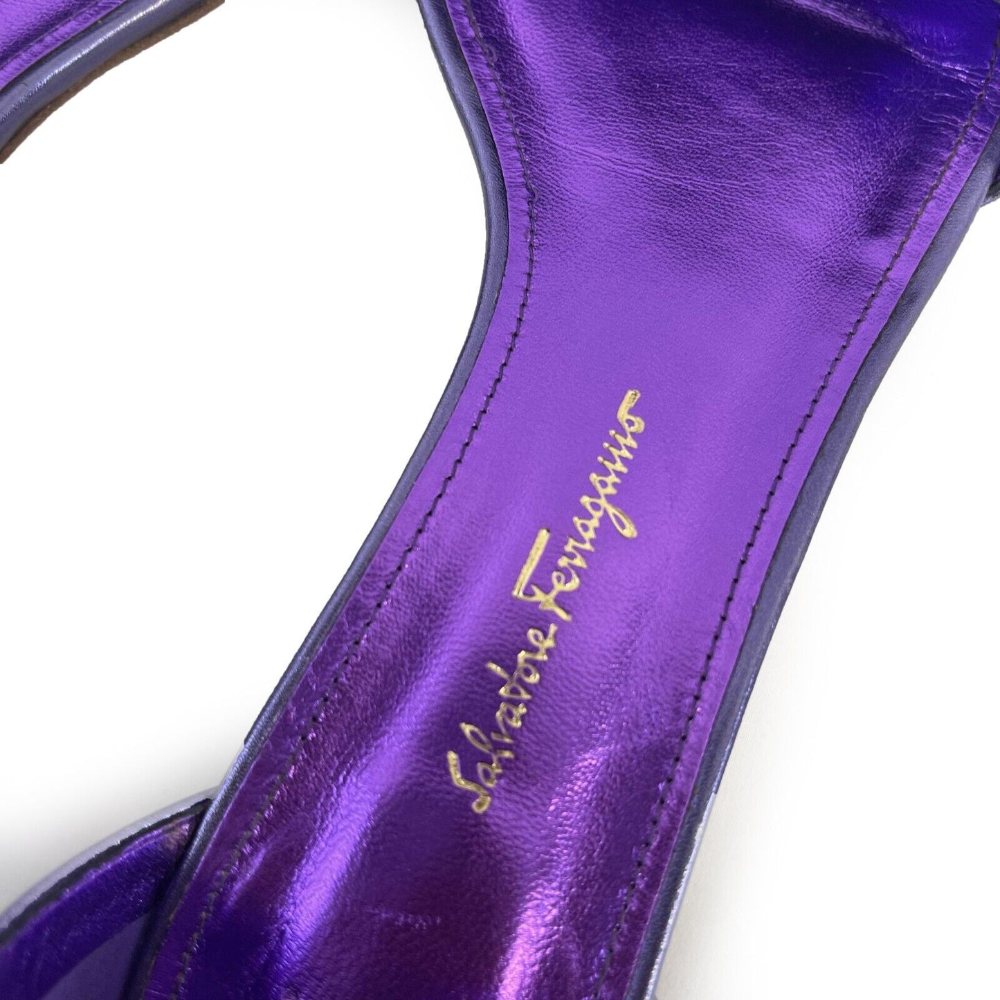 Salvatore Ferragamo - Como Gancini Metallic Purple Leather Sandals - Size 8