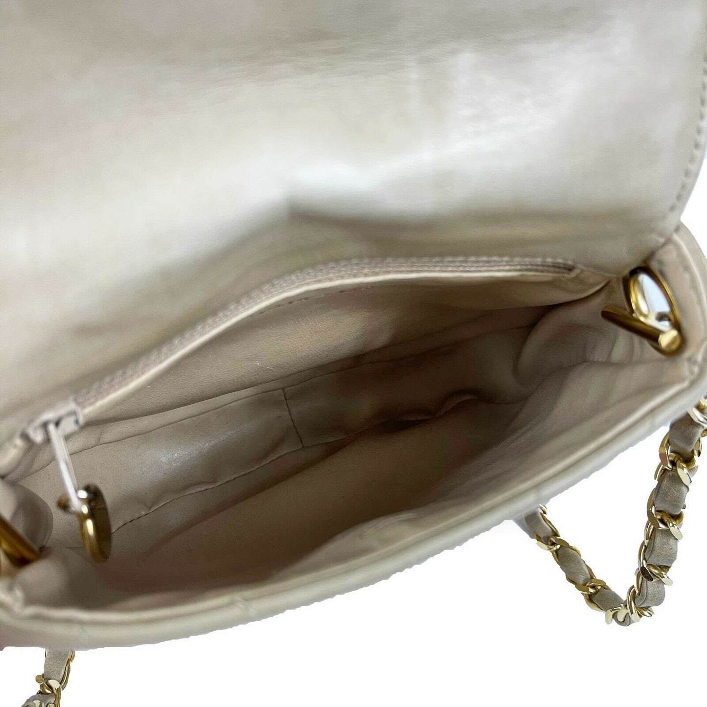 CHANEL - 90's Vintage Chevron Flap 24k - CC logo - Beige / Gold-tone Crossbody