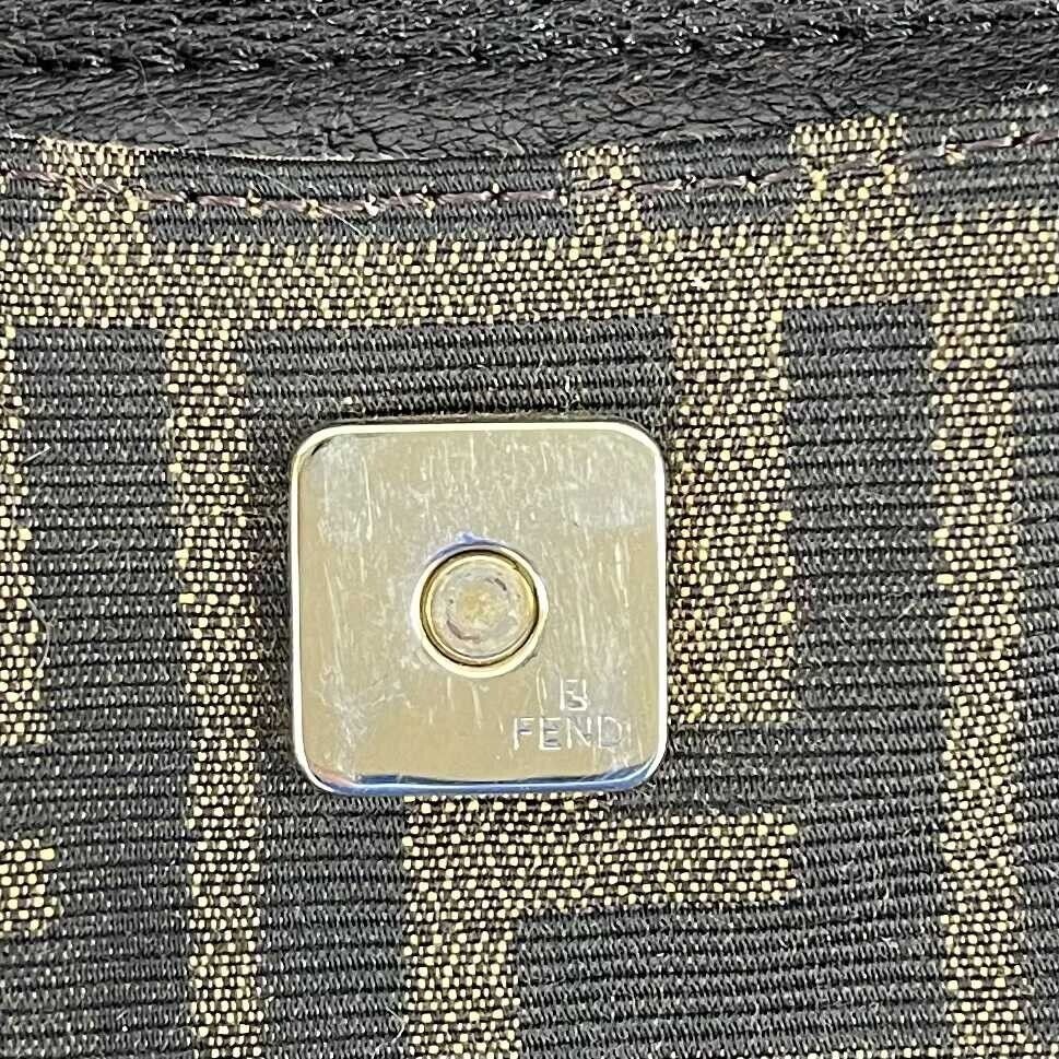 Fendi - Shoulder Bag with Zucca Canvas and Leather Trimming - Brown Shoulder Bag
