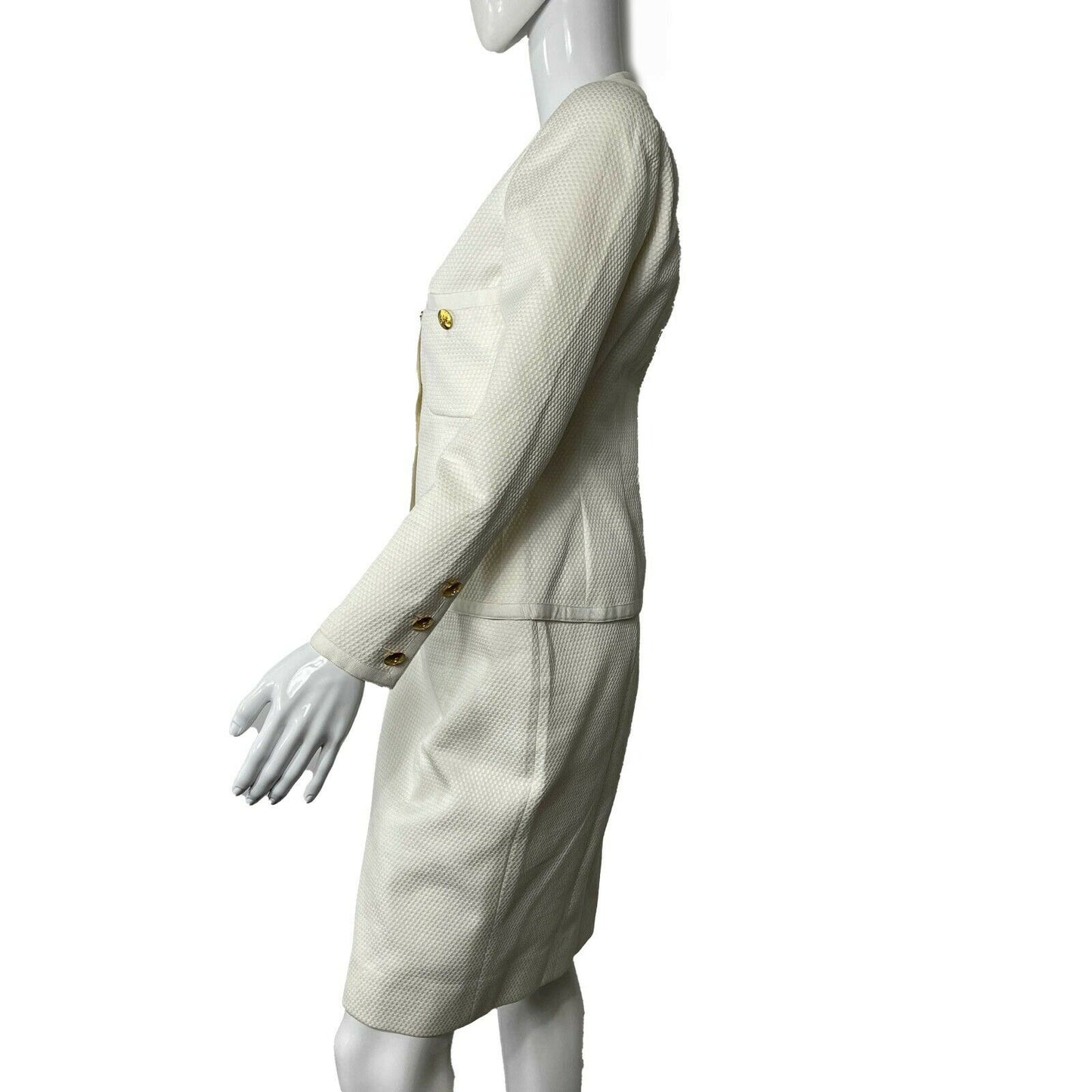 CHANEL- Vintage White CC Suit Jacket and Skirt Set - Size 38 - US 6 - 80s 90s