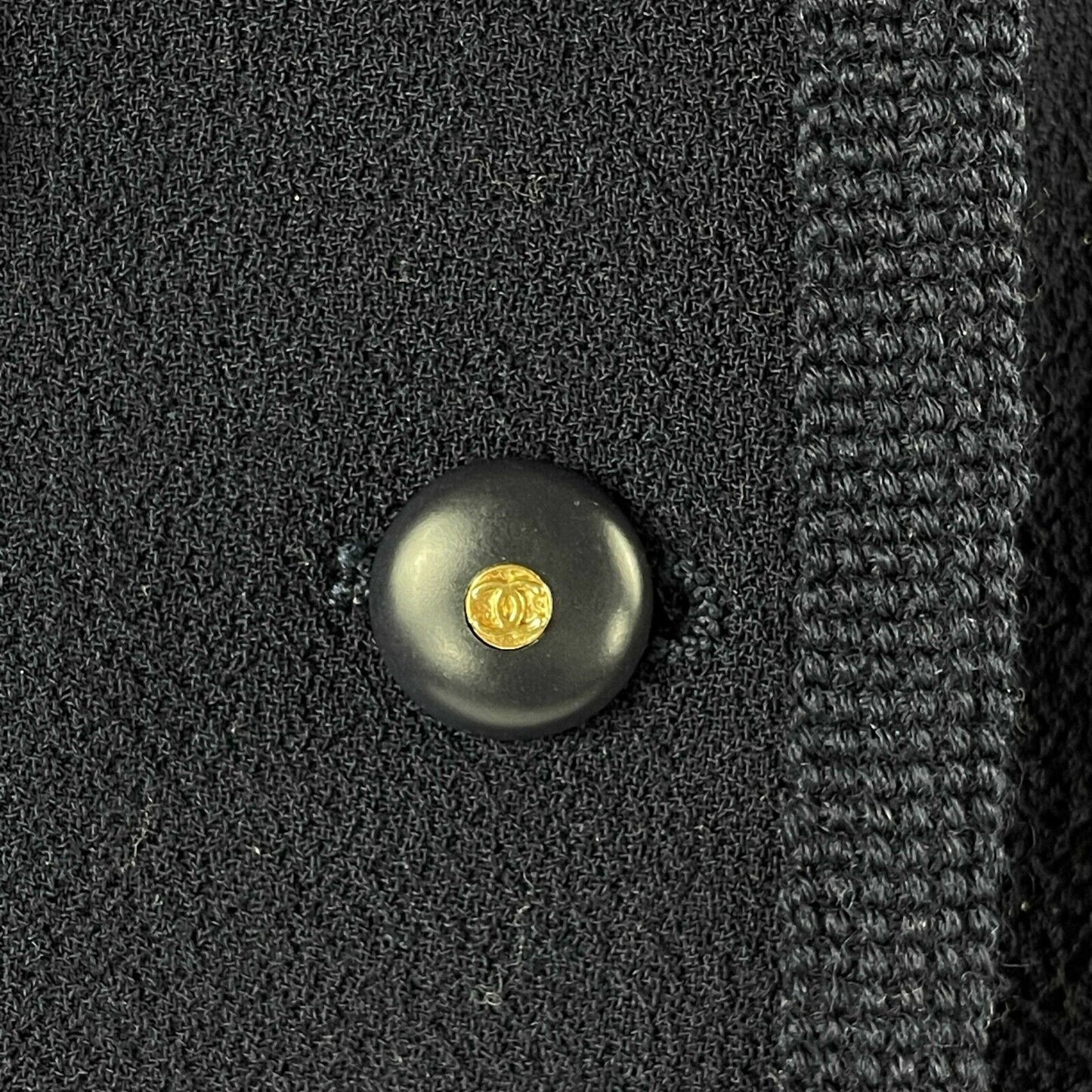 CHANEL - Vintage Navy Suit CC Buttons - Jacket / Skirt Set 40 US 8