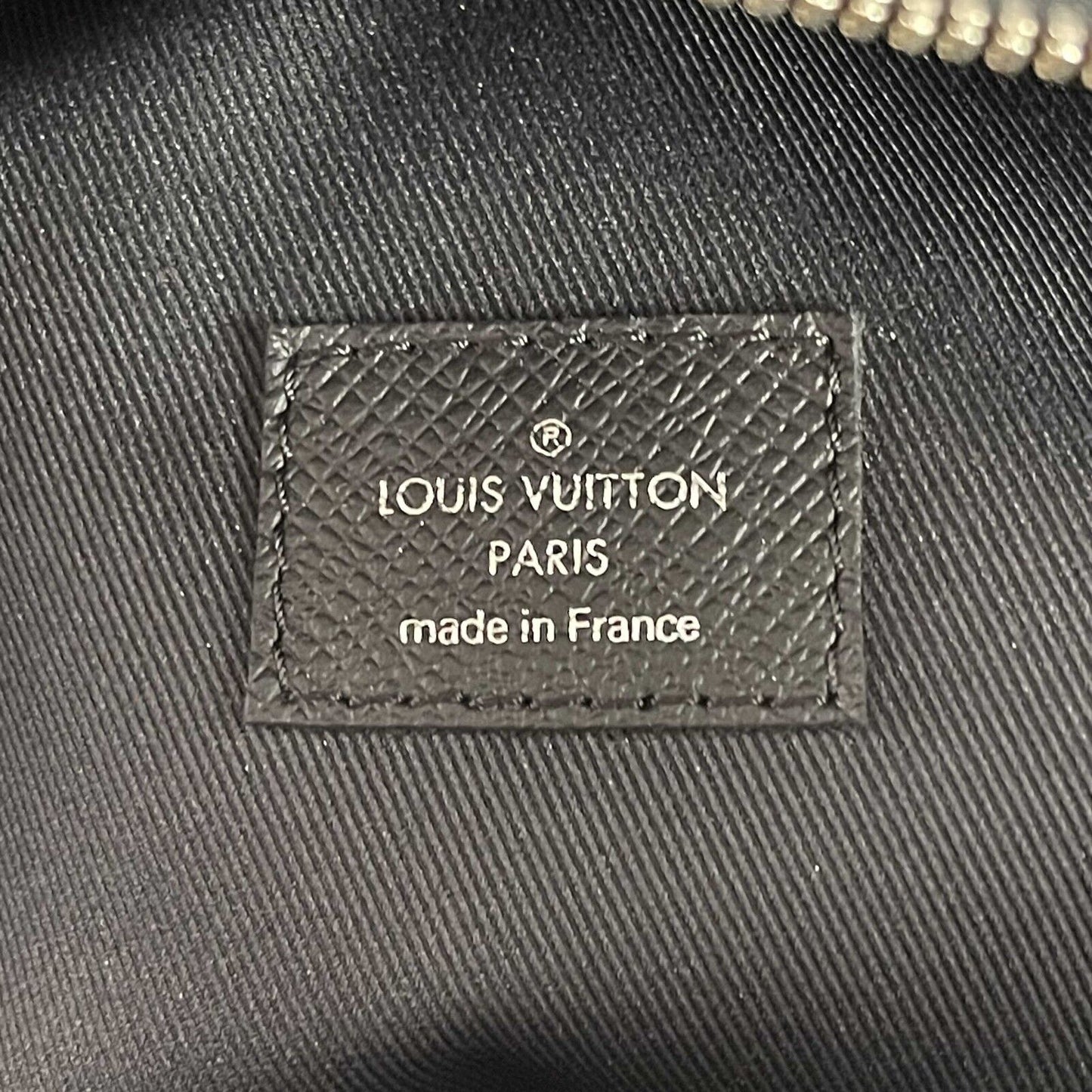 Louis Vuitton Excellent Discovery Backpack Taiga Leather PM Black Handbag