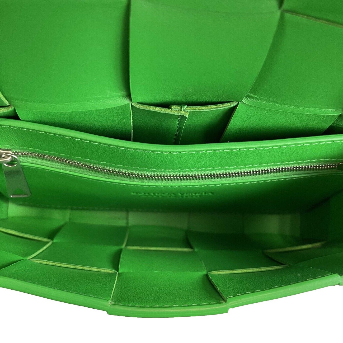 Bottega Veneta NEW Parkeet Green Leather Cassette Crossbody w/ Coin Purse