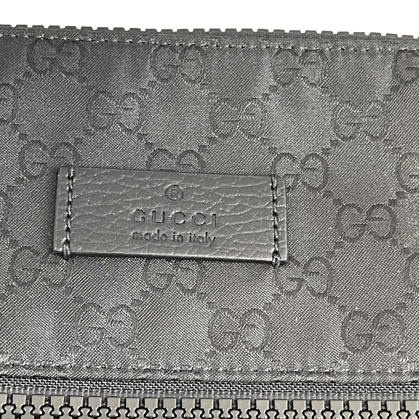 Gucci New w/o Tags Gucci Front Zip Flat Messenger Crossbody Bag