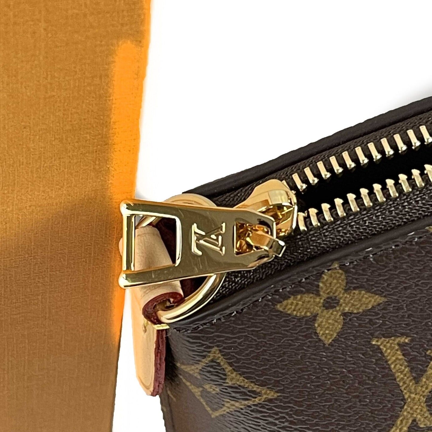 Louis Vuitton Excellent Boétie MM Brown Handbag