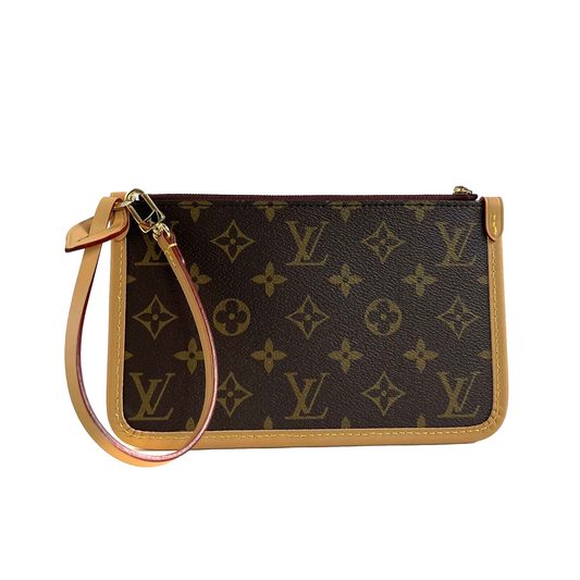 Louis Vuitton - LV Carry All MM Pochette in Monogram Canvas - Brown Wristlet