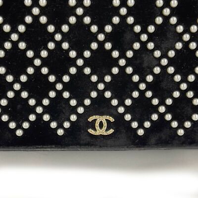 Chanel - Metiers d'Art 2017 Black Velvet and Pearl Crossbody Wallet on Chain