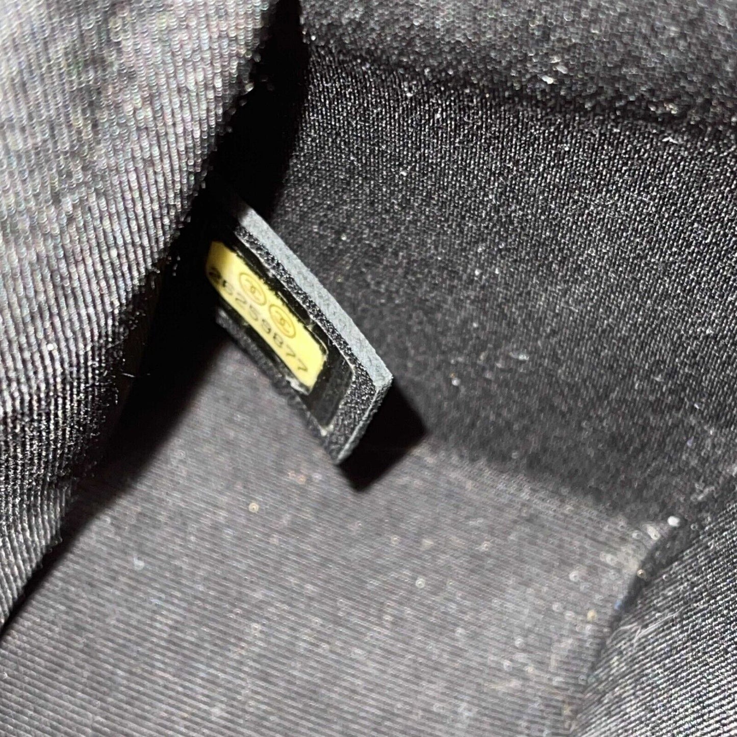 Chanel - CC Boy Flap Quilted Double Stitch New Medium - Black Caviar Leather