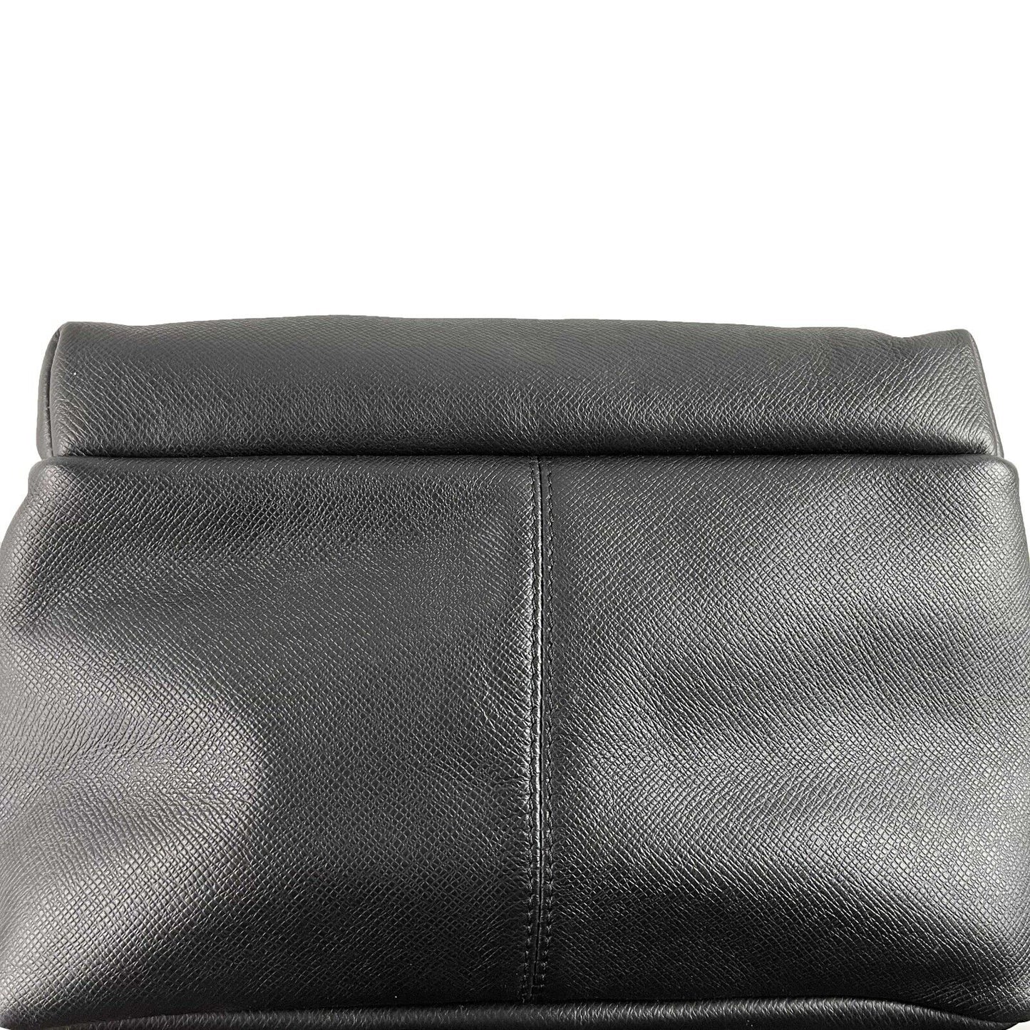 Louis Vuitton Excellent Discovery Backpack Taiga Leather PM Black Handbag