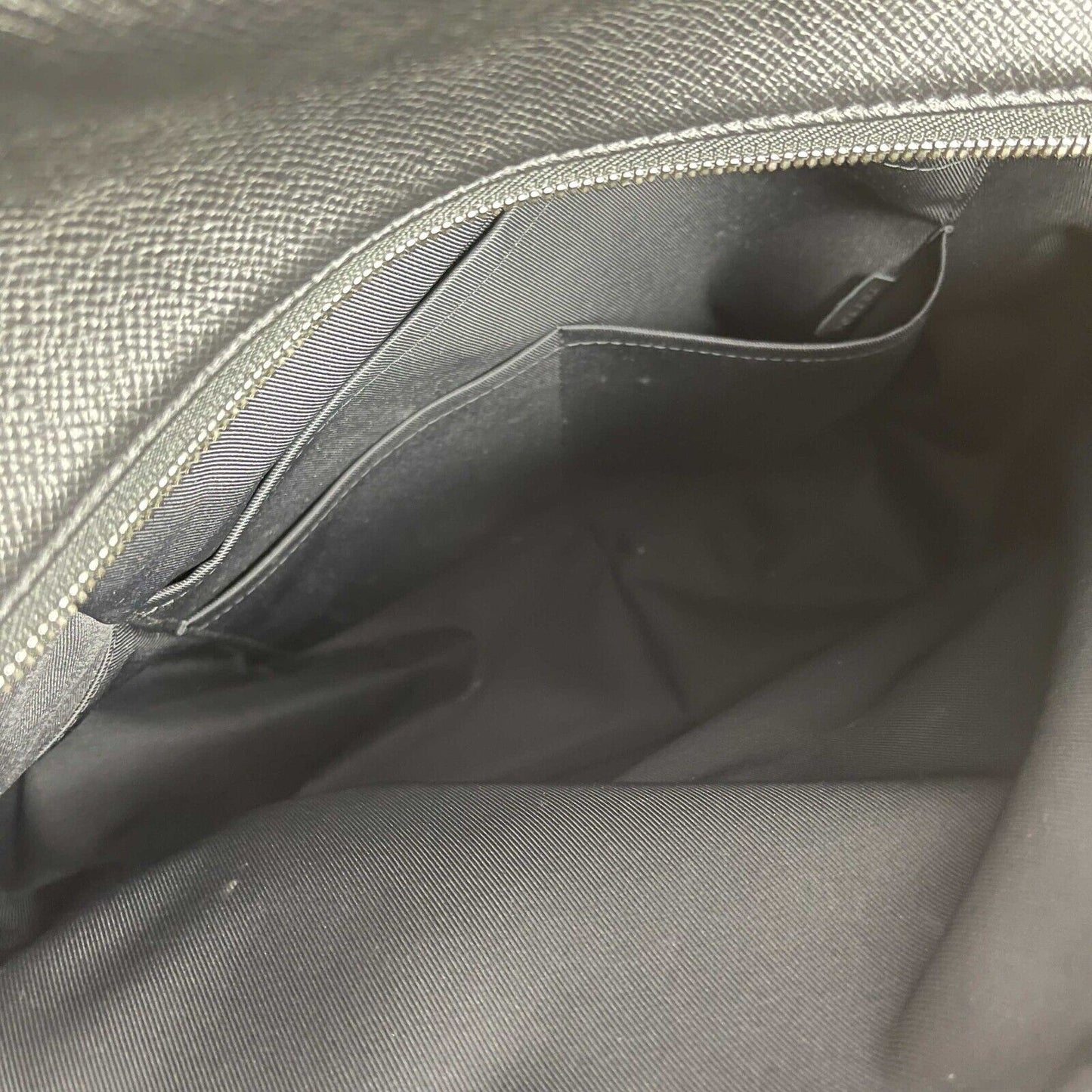 Louis Vuitton Excellent Discovery Backpack Taiga Leather PM Black Handbag