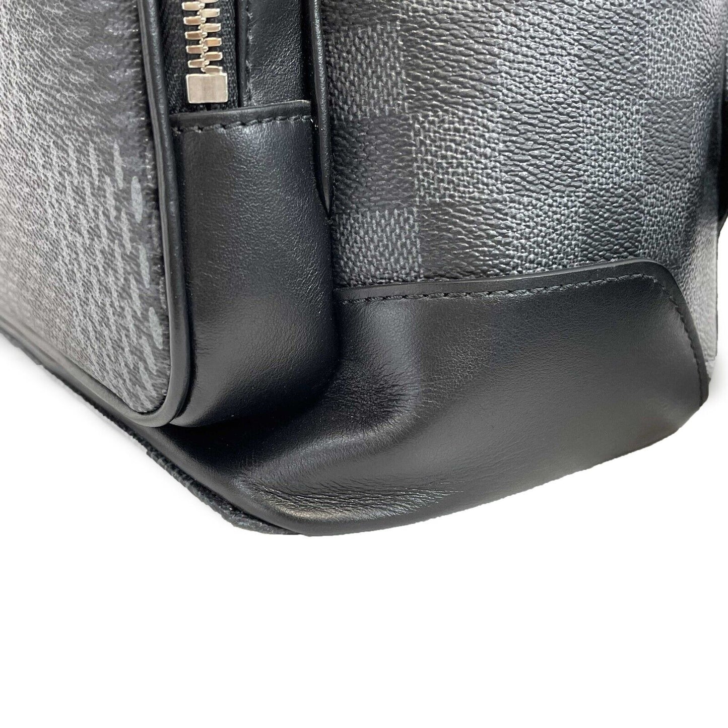 Louis Vuitton - Excellent - Campus Backpack - Gray Damier Graphite 3D Canvas