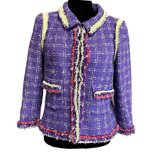 CHANEL - 2006 Purple Tweed Blazer - 5 'CHANEL' Buttons - 2 Pockets - 38 US 6