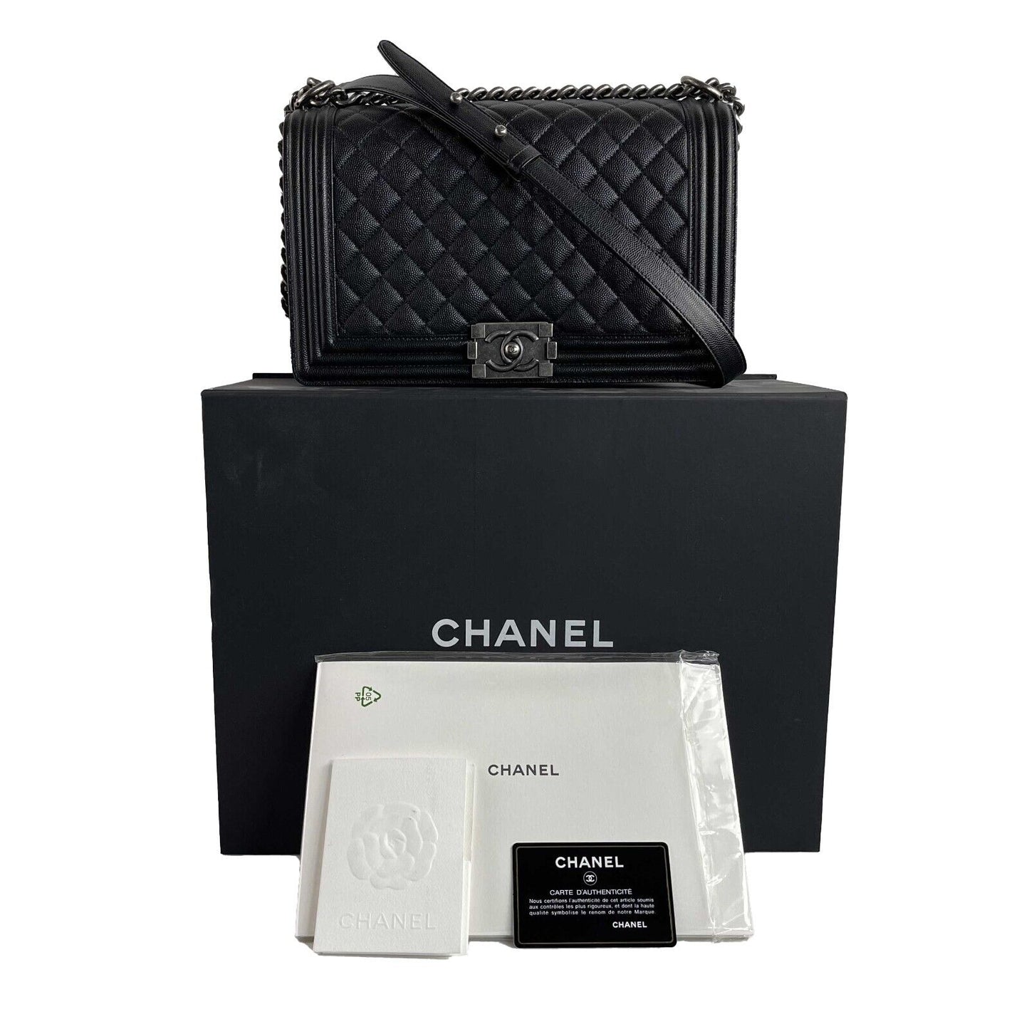 Chanel - CC Boy Flap Quilted Double Stitch New Medium - Black Caviar Leather
