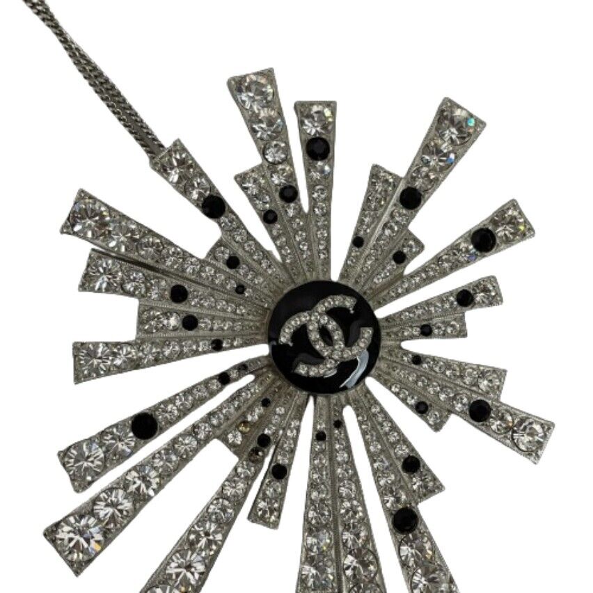 Chanel Excellent CC Comète Pendant 2005 Palladium Plated Strass Necklace