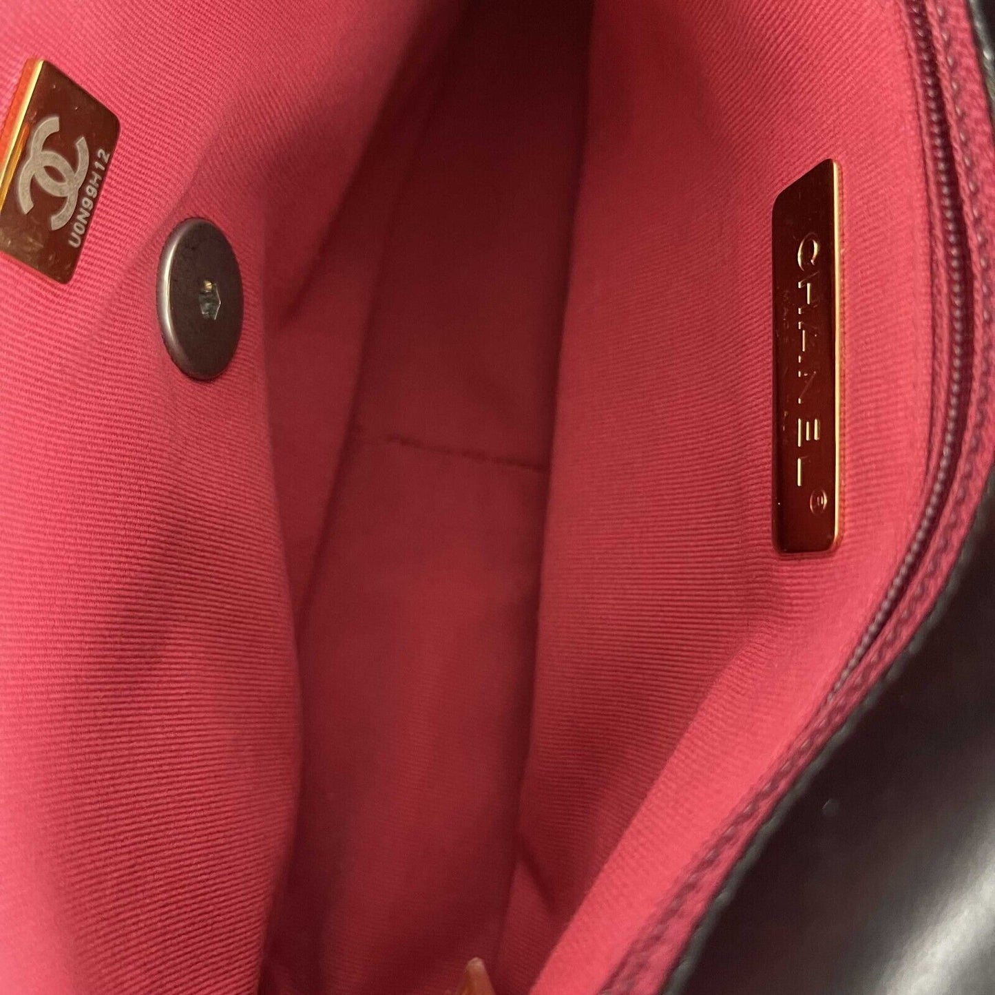 CHANEL - NEW Chanel 19 Medium CC Lambskin Black Flap Shoulder Bag