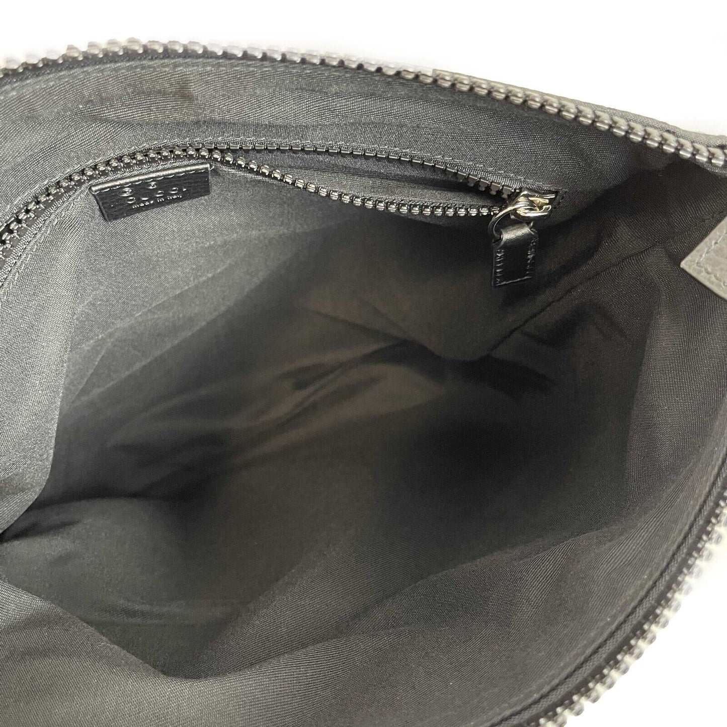 Gucci New w/o Tags Gucci Front Zip Flat Messenger Crossbody Bag