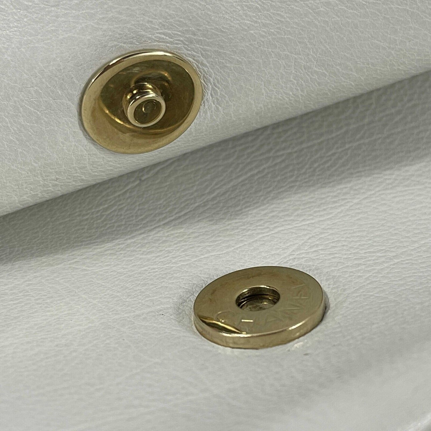 CHANEL - 09C White Mosaic Metal East West Calfskin Flap Crossbody / Shoulder Bag