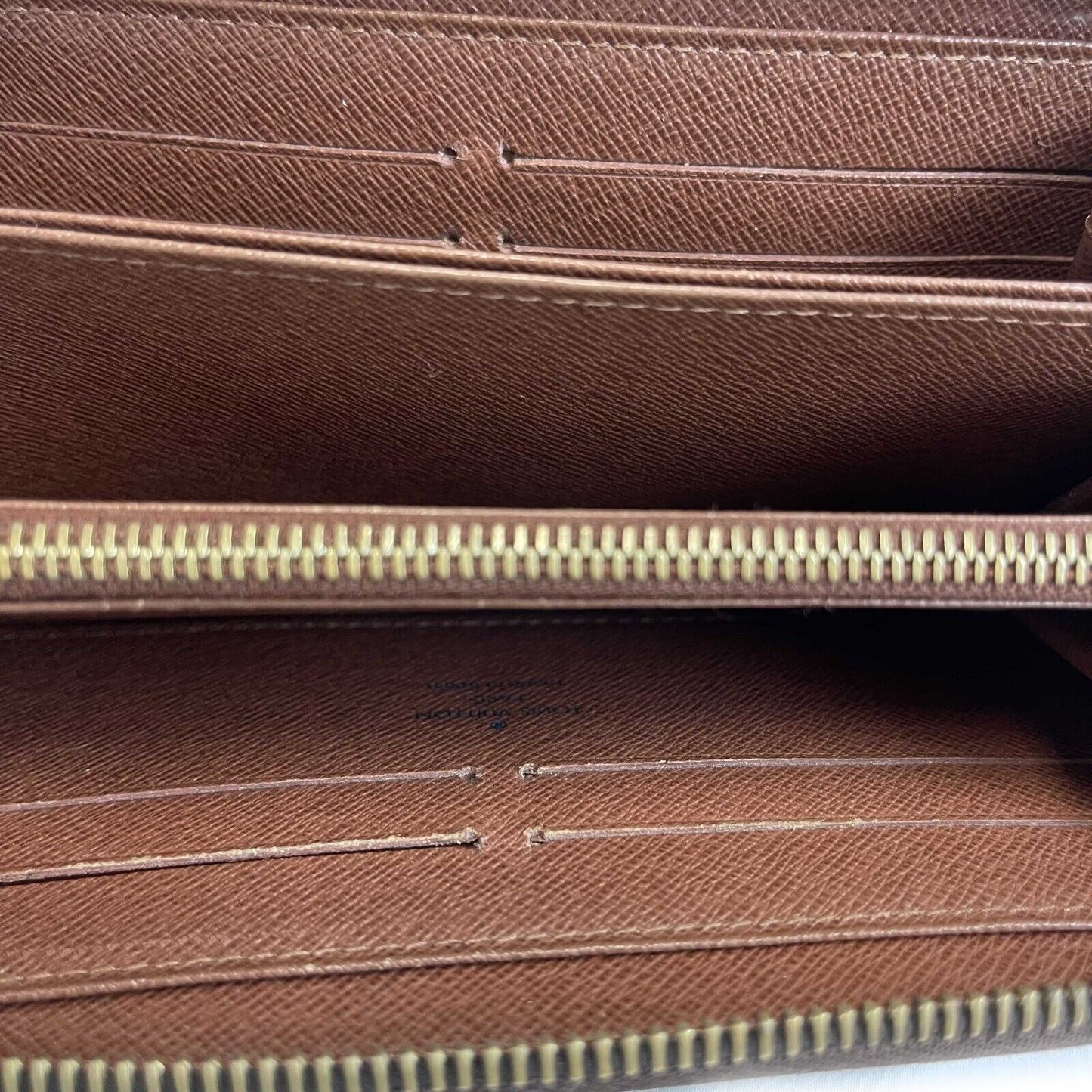 Louis Vuitton - Monogram Roses Zippy Brown Wallet - Zip Around Card Holder