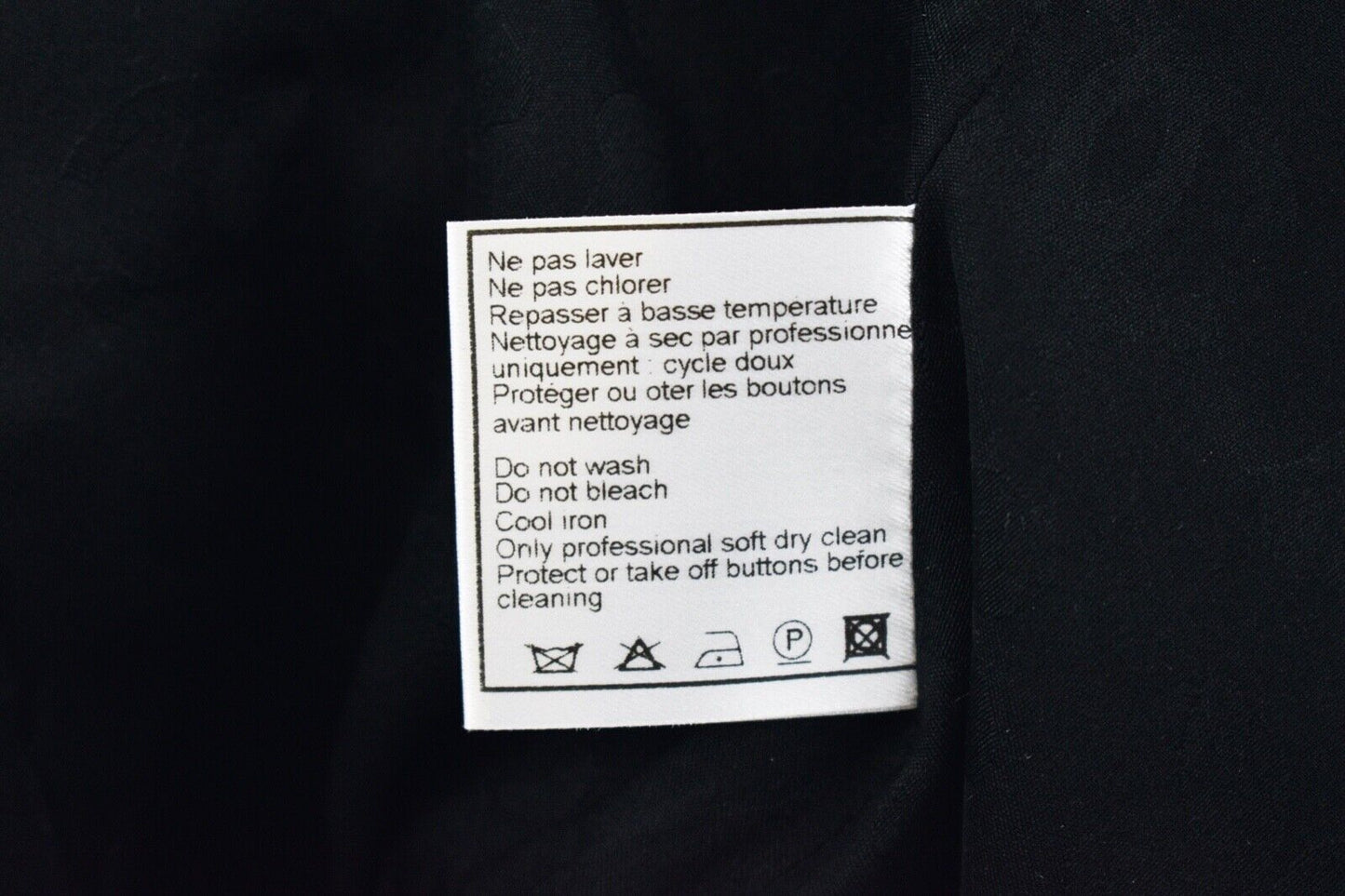 Chanel - Pearl Button Skirt Suit - Black Blazer Set - CC Zip - 4 - 36 - 2002 02A