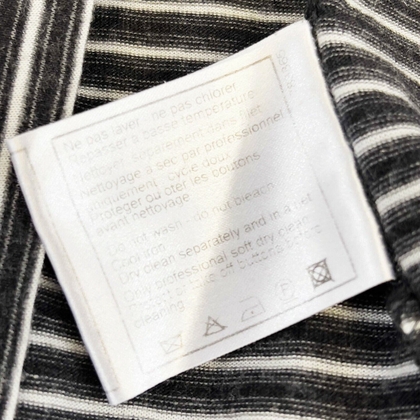 Chanel - 2008 Fall/Winter Grey-White Striped Blouse - Detachable Collar 36 US 4