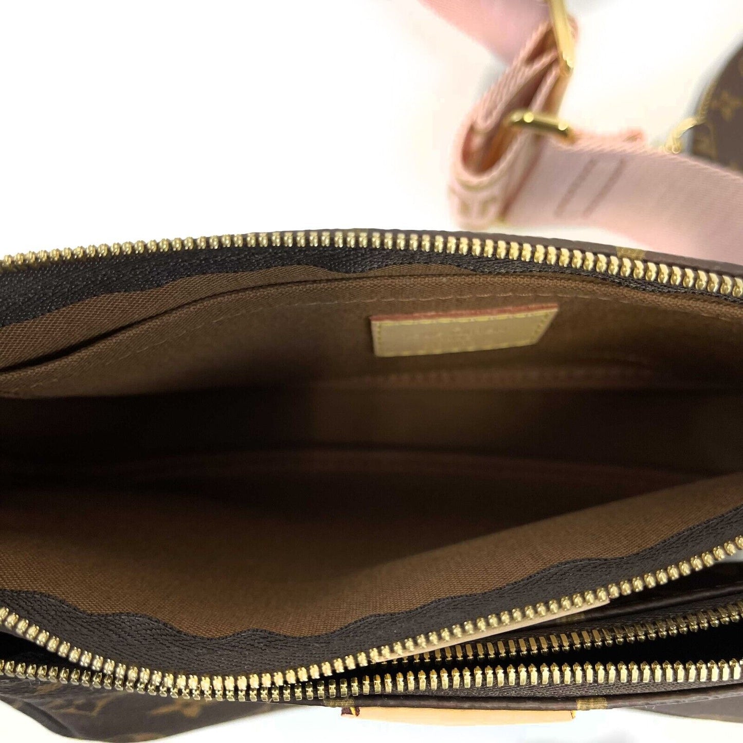 Louis Vuitton - Multi Pochette Accessories in Light Pink / Brown Crossbody - NEW