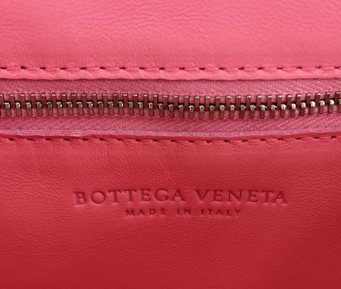 Bottega Veneta Cassette Intrecciato Leather Cranberry Pink Crossbody / Shoulder
