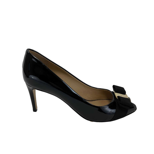 Salvatore Ferragamo - Pola Vera Bow Patent Black Leather Peep Toe Pumps - Size 7