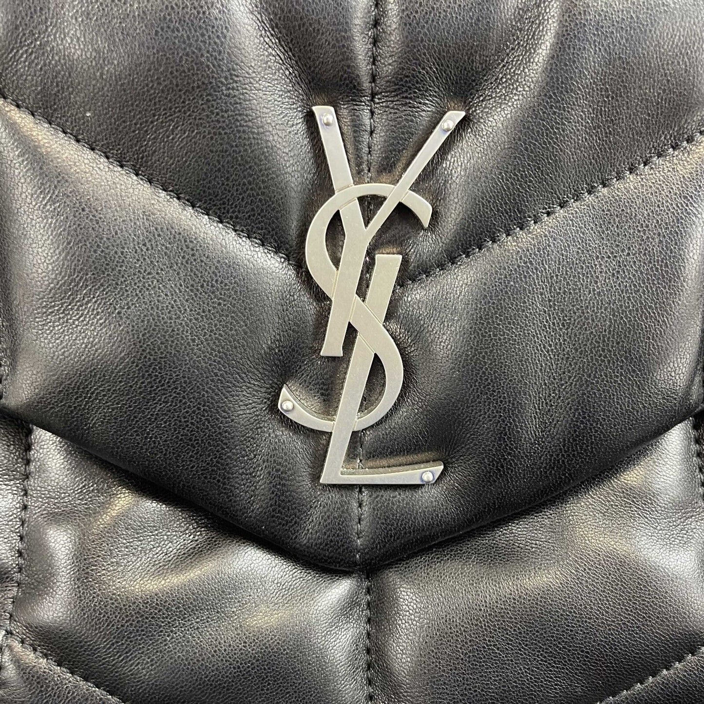 Saint Laurent - Excellent - Loulou Puffer Small - Black / Silver Shoulder Bag