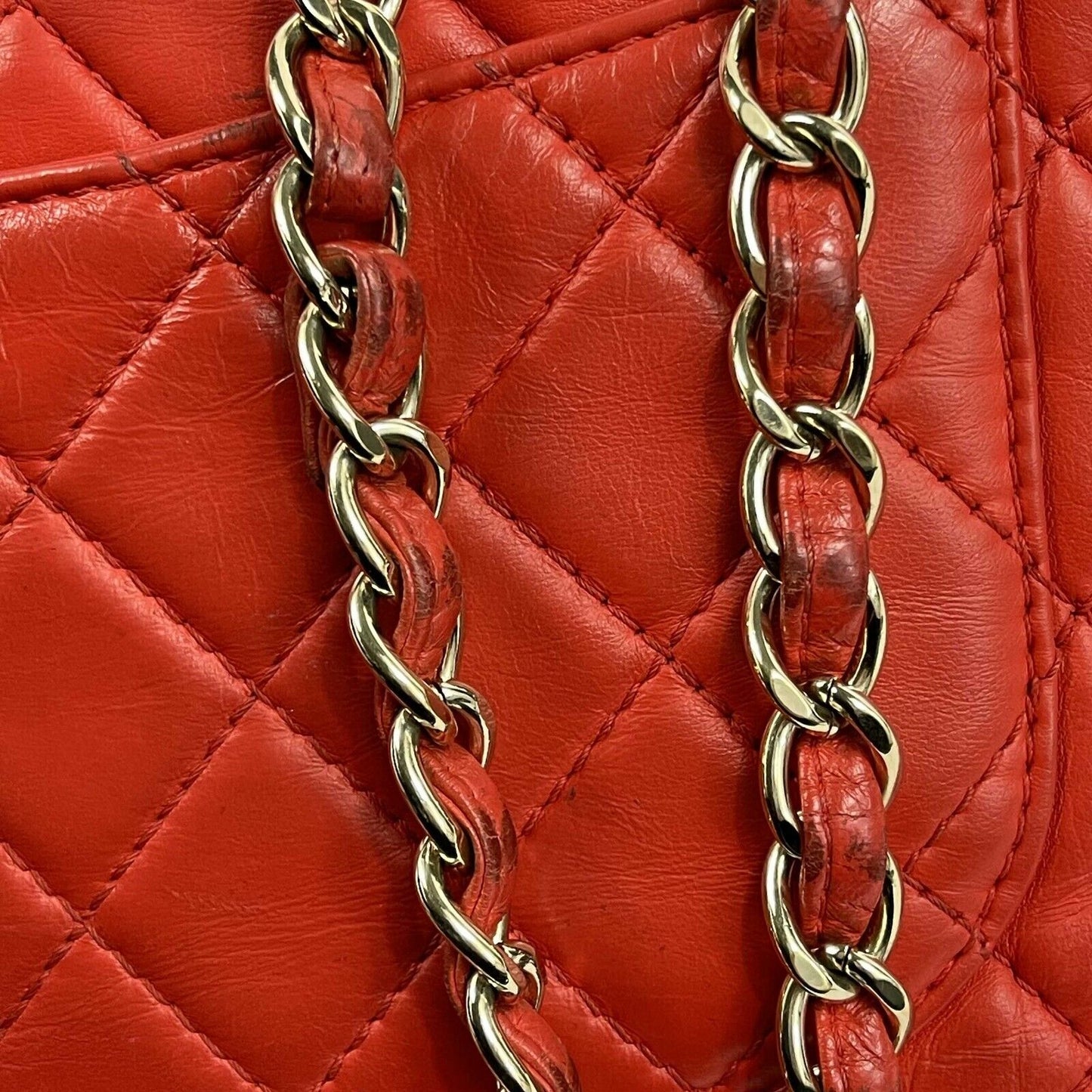 CHANEL - Jumbo Classic Flap - Red Lambskin Shoulder Bag